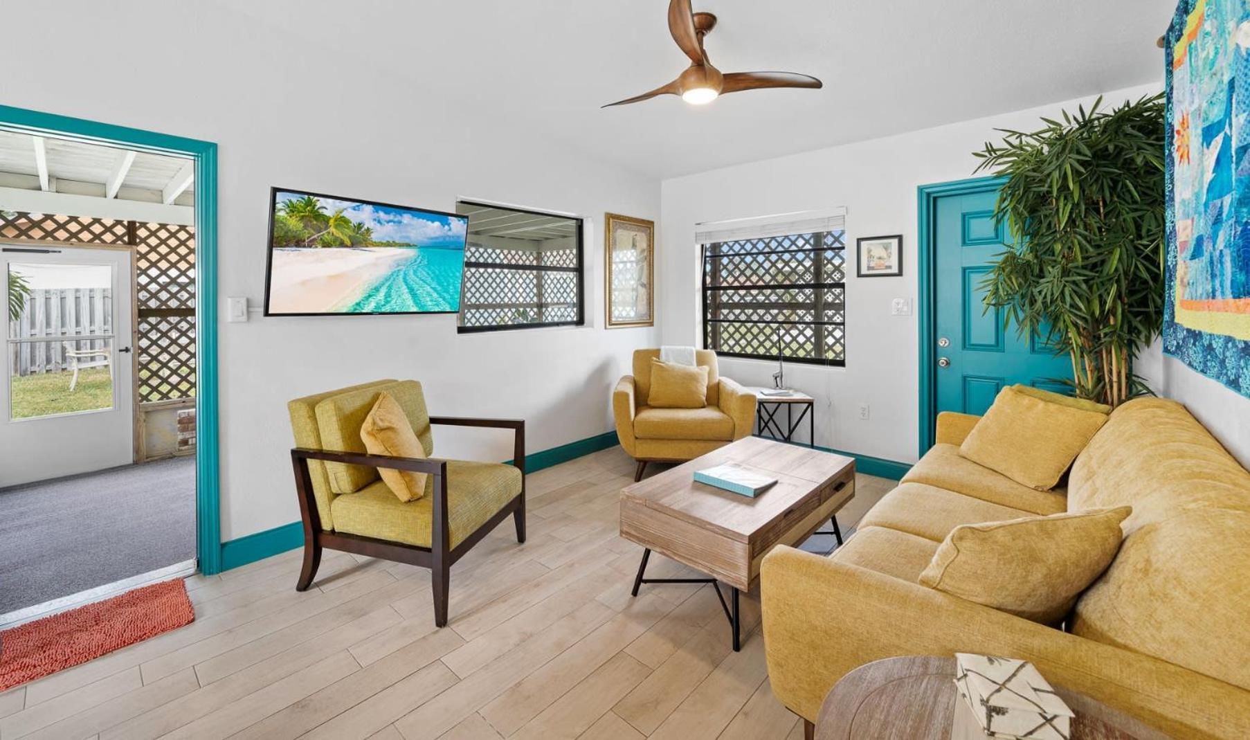 Uptown Cottage - Walk To The Beach And Restaurants شاطئ كوكوا المظهر الخارجي الصورة