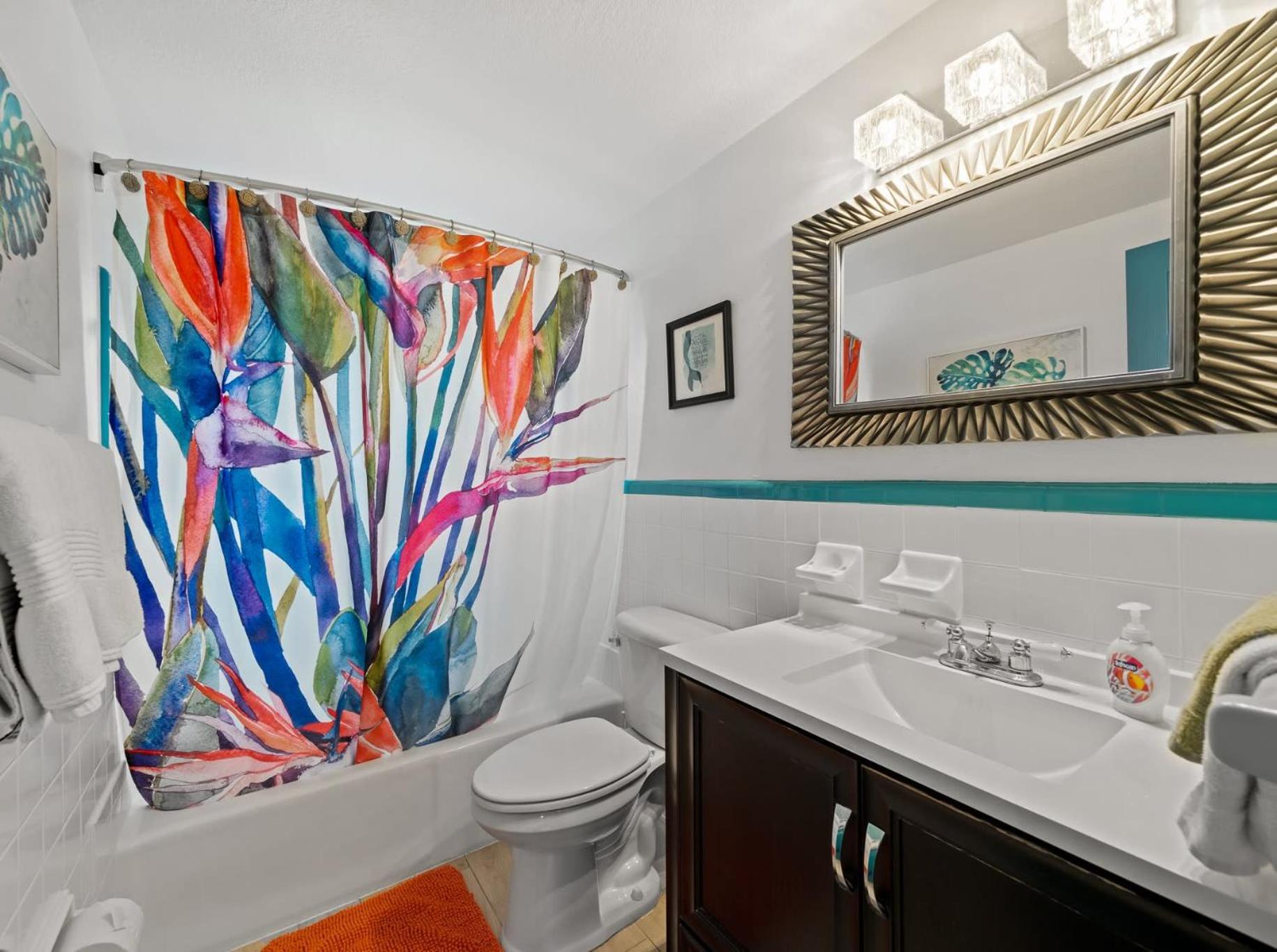 Uptown Cottage - Walk To The Beach And Restaurants شاطئ كوكوا المظهر الخارجي الصورة