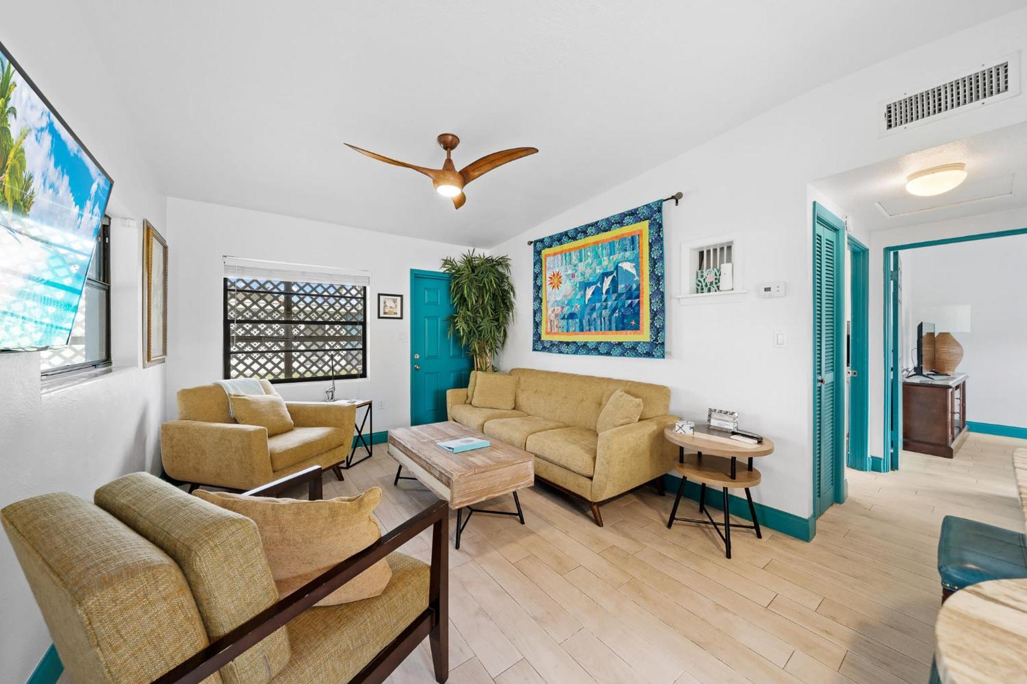 Uptown Cottage - Walk To The Beach And Restaurants شاطئ كوكوا المظهر الخارجي الصورة